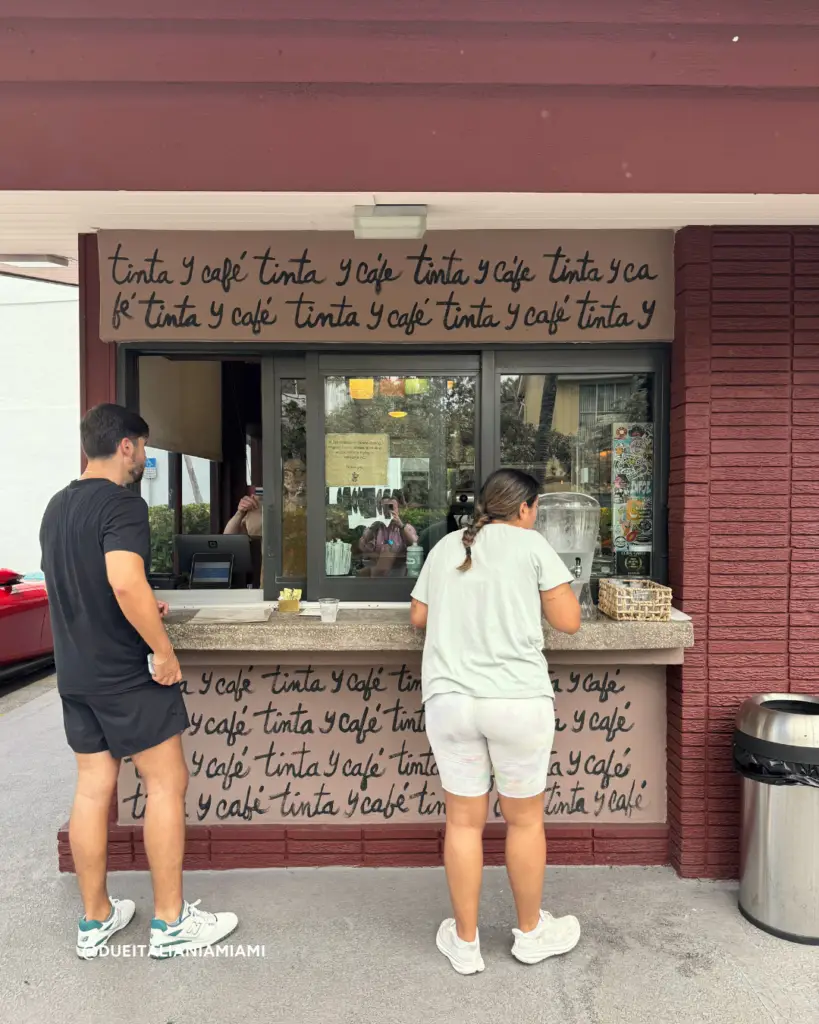 ventanita Miami caffè cubano